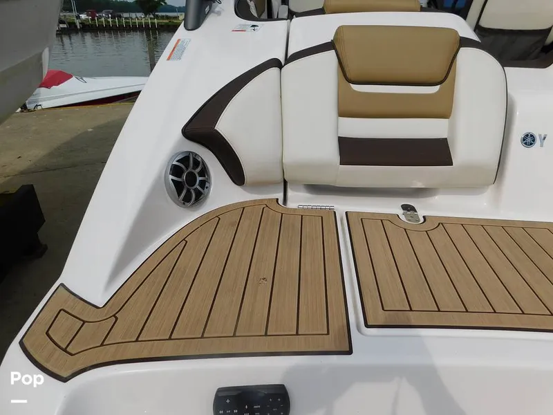 Slide: The Image of Yamaha 212SE 2021 - 14351912