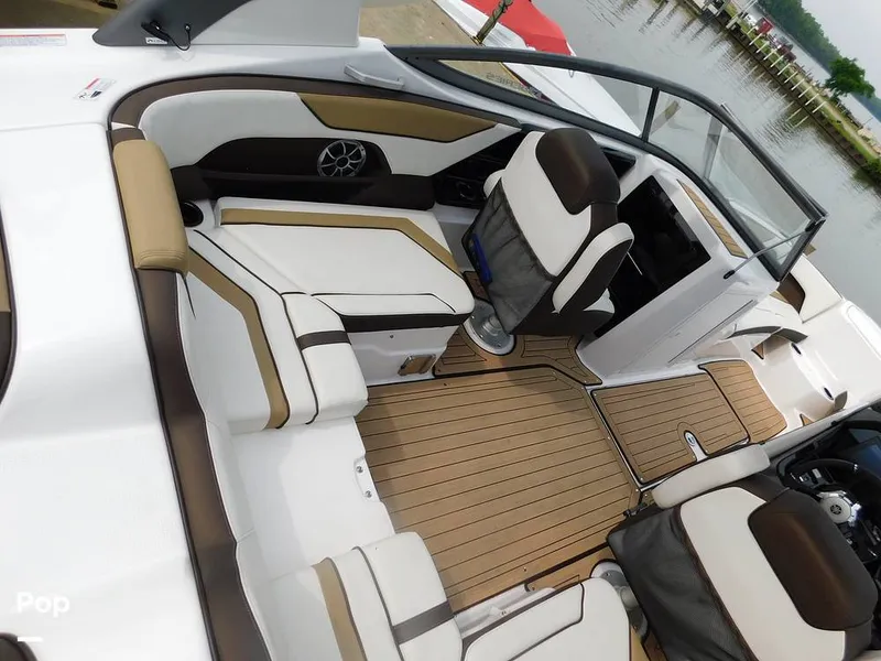 Slide: The Image of Yamaha 212SE 2021 - 14351918