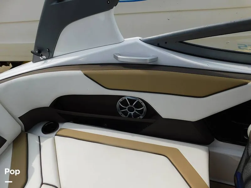 Slide: The Image of Yamaha 212SE 2021 - 14351925