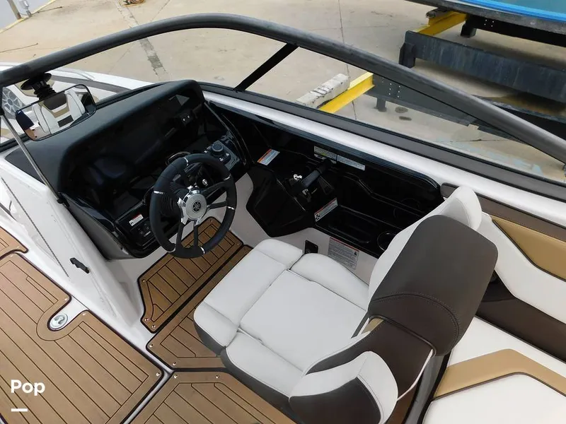 Slide: The Image of Yamaha 212SE 2021 - 14351954