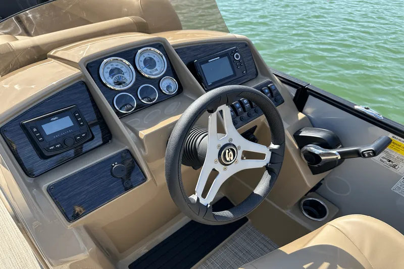 Slide: The Image of Sylvan MIRAGE 822 2025 - 23