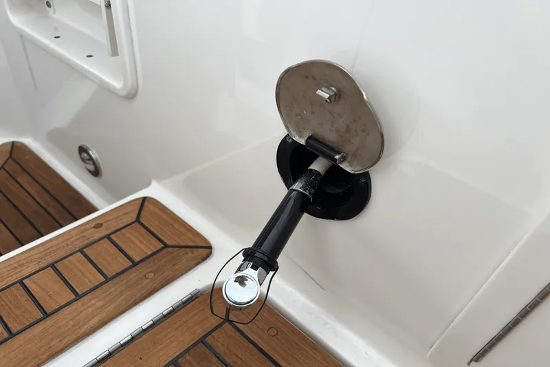 Slide: The Image of Sea Ray SLX 310 2022 - 61