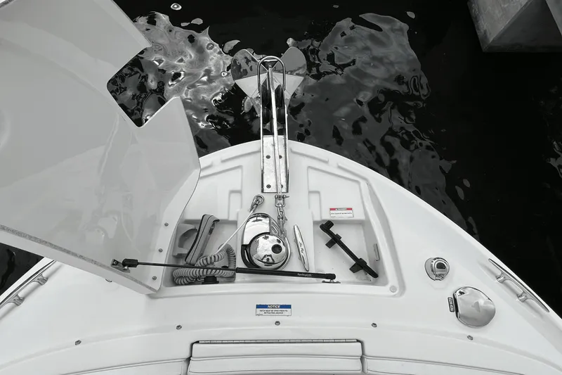 Slide: The Image of Sea Ray SLX 310 2022 - 76