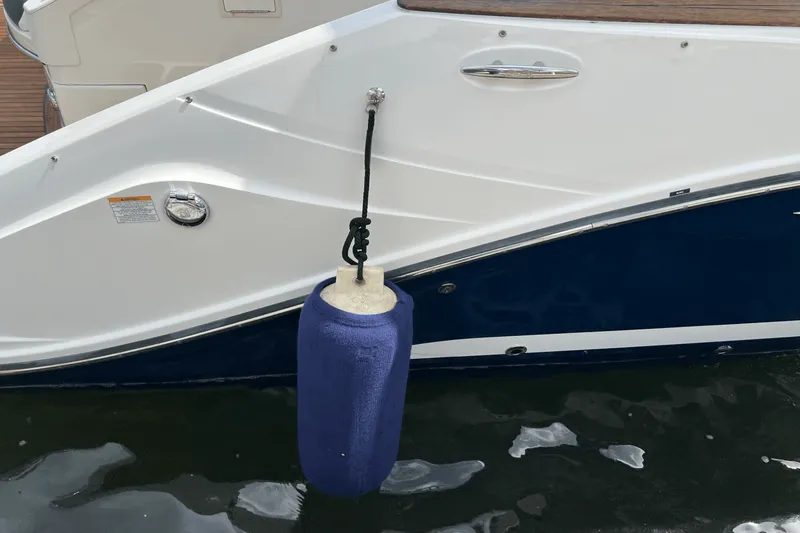 Slide: The Image of Sea Ray SLX 310 2022 - 99