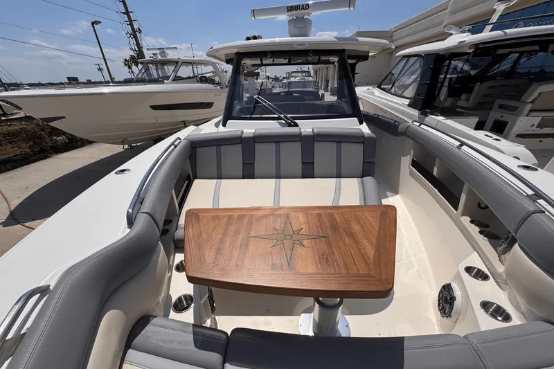 Slide: The Image of Boston Whaler 350 Realm 2025 - 30