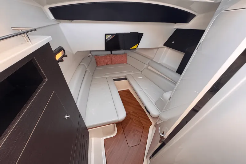 Slide: The Image of Boston Whaler 350 Realm 2025 - 31