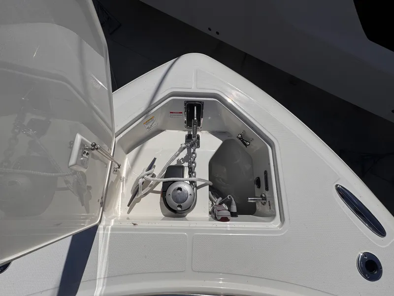 Slide: The Image of Boston Whaler 350 Realm 2025 - 36