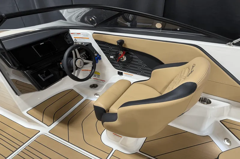 Slide: The Image of Sea Ray SPX 190 Outboard 2025 - 46