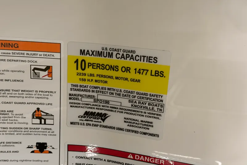 Slide: The Image of Sea Ray SPX 190 Outboard 2025 - 60