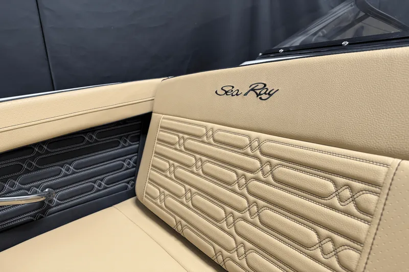 Slide: The Image of Sea Ray SPX 190 Outboard 2025 - 67