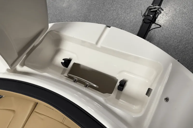 Slide: The Image of Sea Ray SPX 190 Outboard 2025 - 74