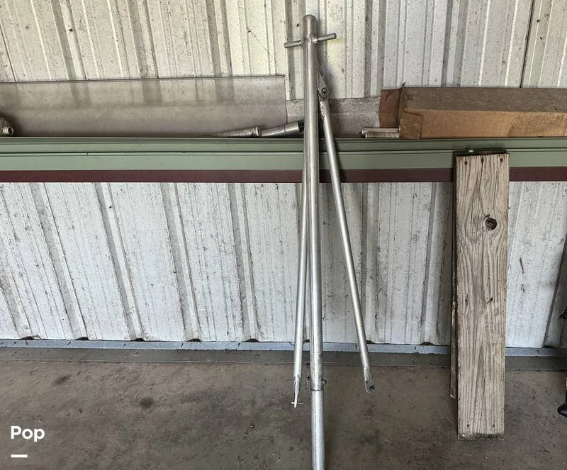 Slide: The Image of Removable Tow Pole. - 13873876