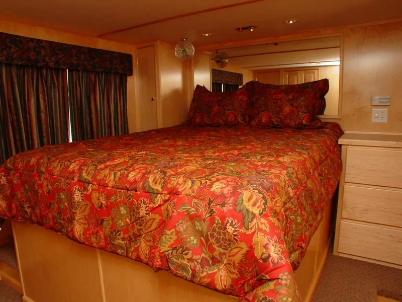 Slide: The Image of Guest Suite - 5