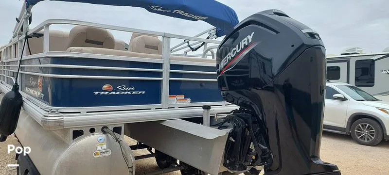 Slide: The Image of Sun Tracker Sportfish 22 DXL 2021 - 13681651
