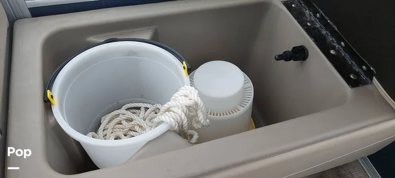 Slide: The Image of Sun Tracker Sportfish 22 DXL 2021 - 13681715