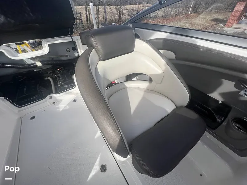 Slide: The Image of Co-captain Seat - 13756418