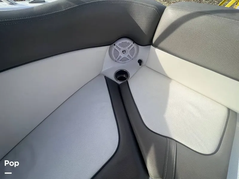 Slide: The Image of Beverage Holder/speaker - 13756385