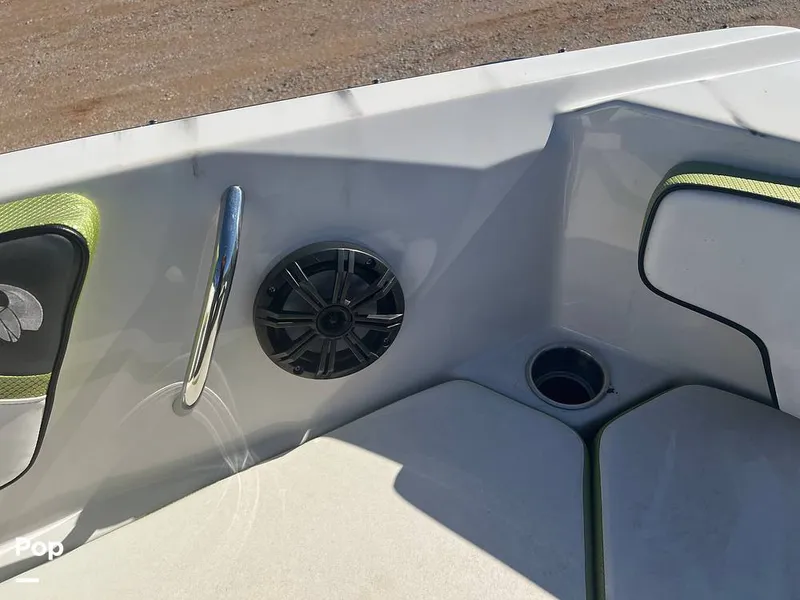 Slide: The Image of Speaker/beverage Holder - 13780057