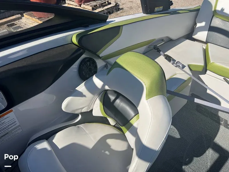 Slide: The Image of Scarab 215 HO Impulse 2015 - 13780069