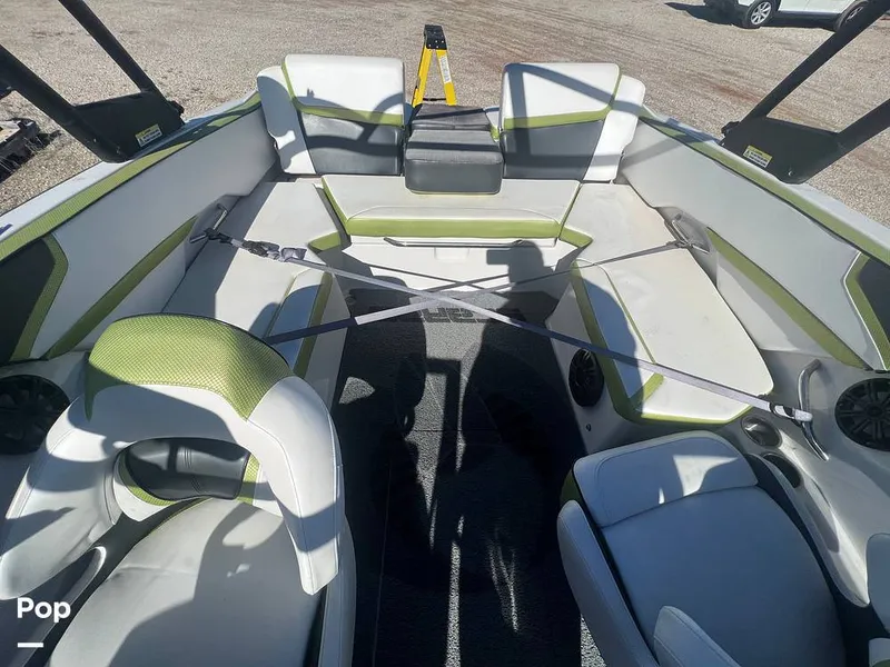Slide: The Image of Stern Passenger Seating With Storage - 13780126