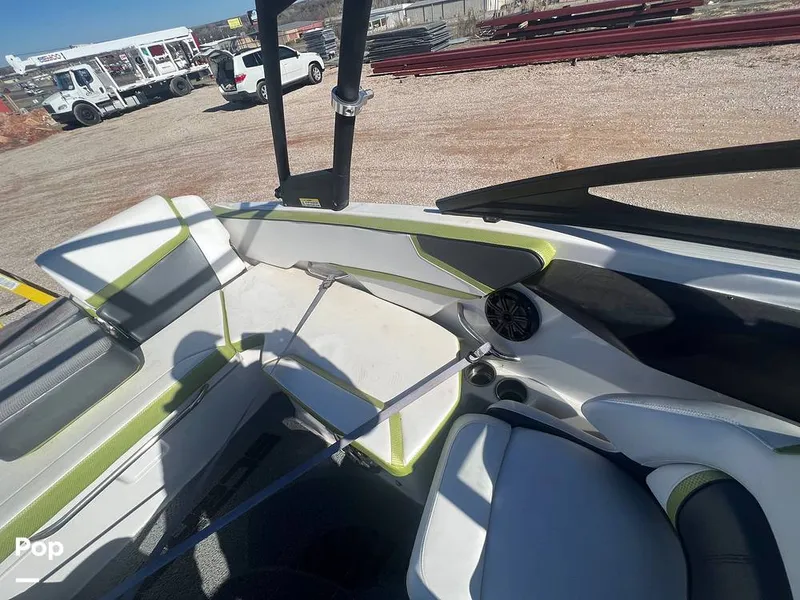 Slide: The Image of Scarab 215 HO Impulse 2015 - 13780121