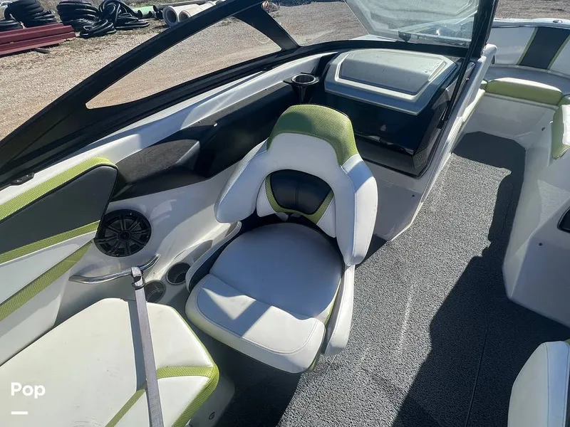 Slide: The Image of Co-captain Seat - 13780072