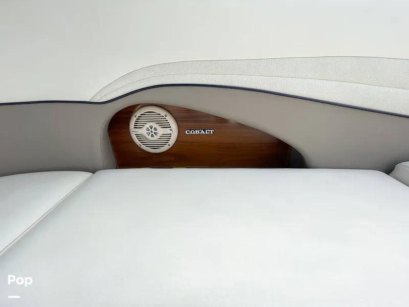 Slide: The Image of Cockpit Seating - 13842276