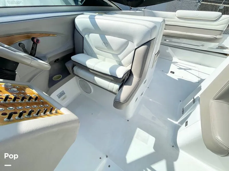 Slide: The Image of Captain's Chair - 13842730