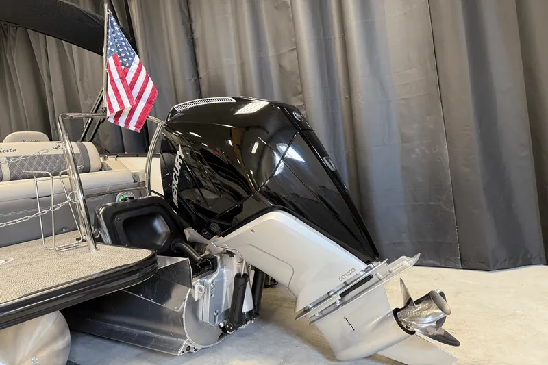 Slide: The Image of Barletta LUSSO23U 2025 - 23