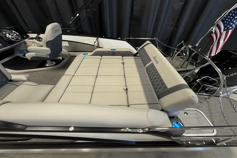 Slide: The Image of Barletta LUSSO23U 2025 - 33