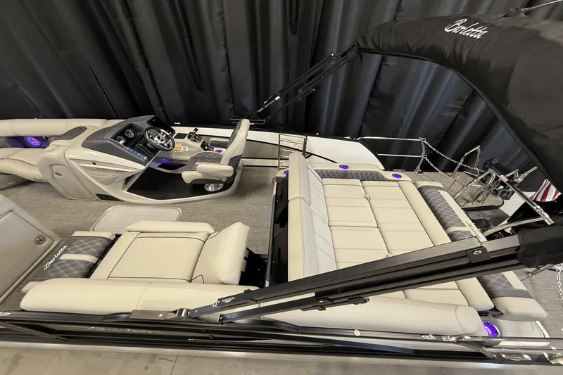 Slide: The Image of Barletta LUSSO23U 2025 - 35