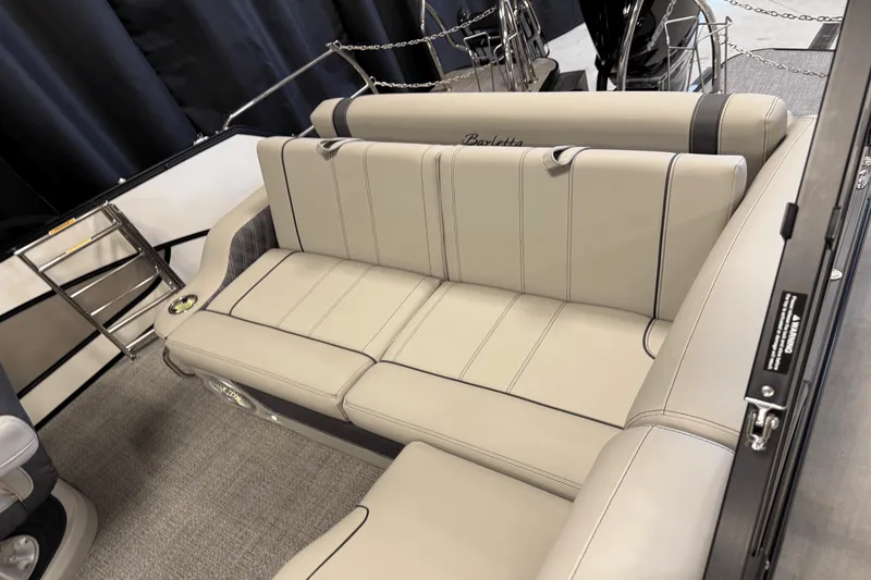 Slide: The Image of Barletta LUSSO23U 2025 - 38