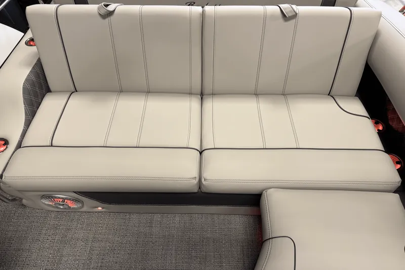 Slide: The Image of Barletta LUSSO23U 2025 - 48