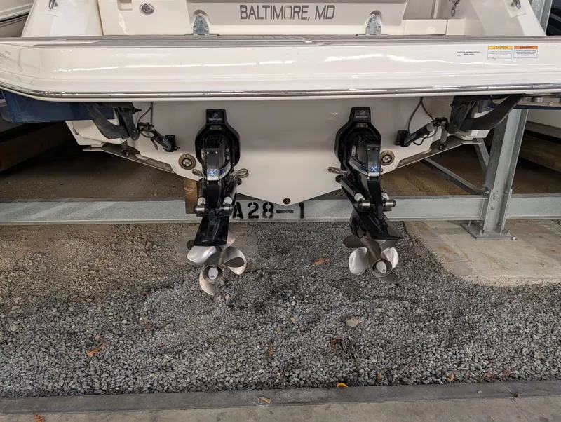 Slide: The Image of Sea Ray 320 SUNDANCER 2024 - 21