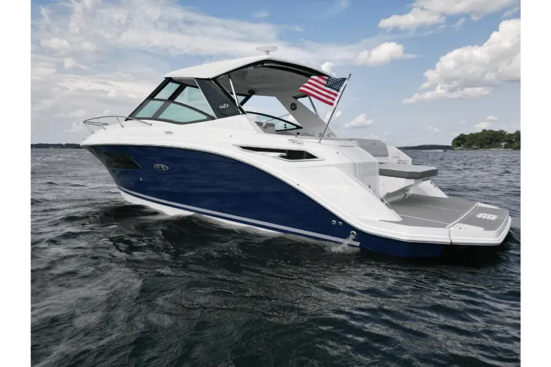 Slide: The Image of Sea Ray 320 SUNDANCER 2024 - 3
