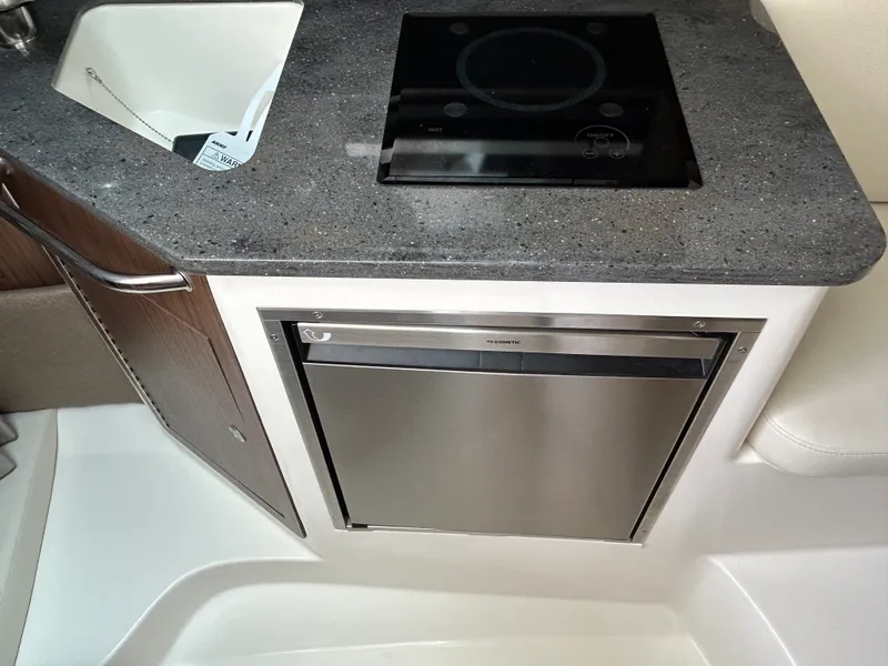 Slide: The Image of Boston Whaler 285 Conquest 2026 - 22