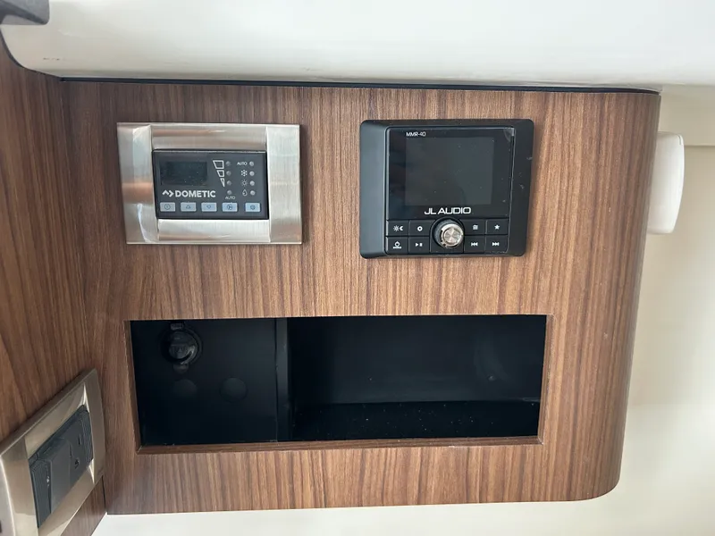 Slide: The Image of Boston Whaler 285 Conquest 2026 - 27