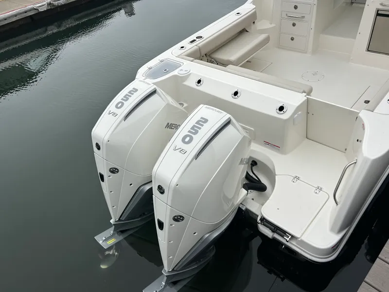 Slide: The Image of Boston Whaler 285 Conquest 2026 - 5