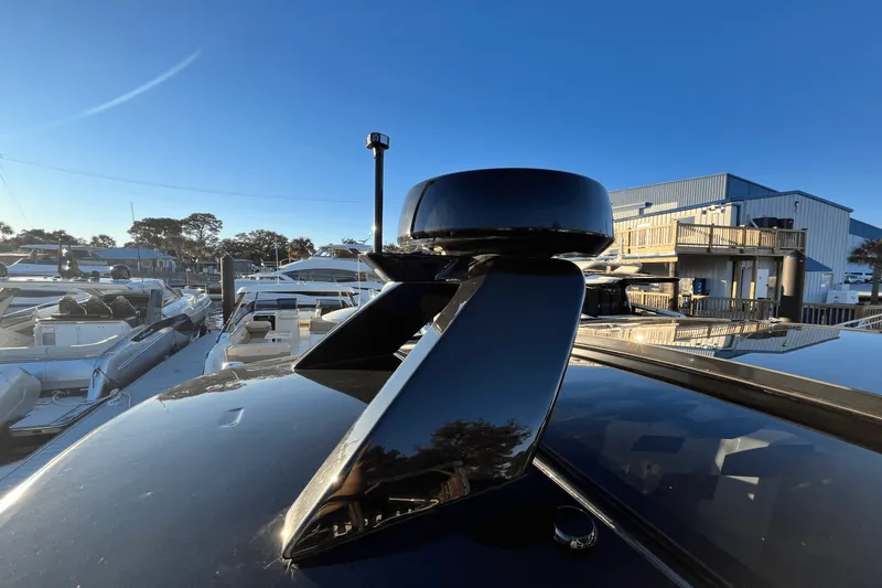 Slide: The Image of Sea Ray Sundancer 370 Outboard 2024 - 45