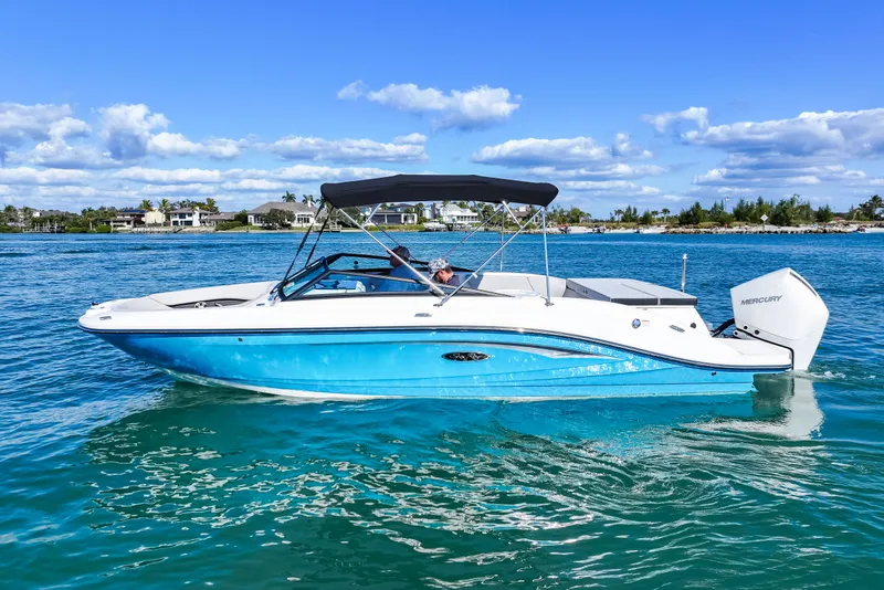 The Image of Sea Ray SPX 230 Outboard 2025 - 0