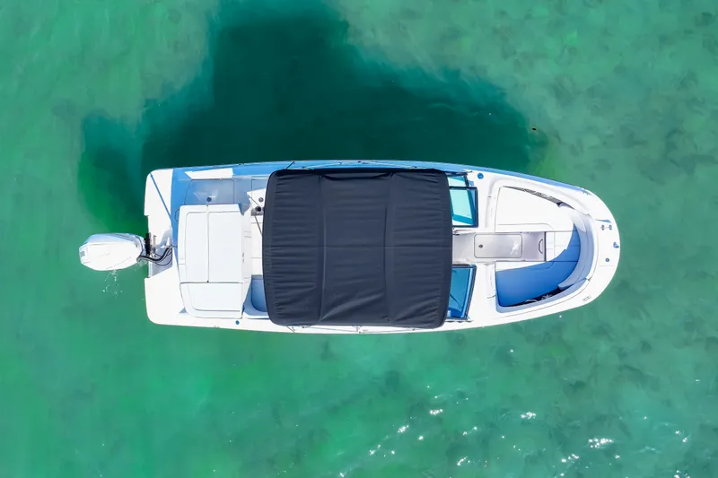 Slide: The Image of Sea Ray SPX 230 Outboard 2025 - 12