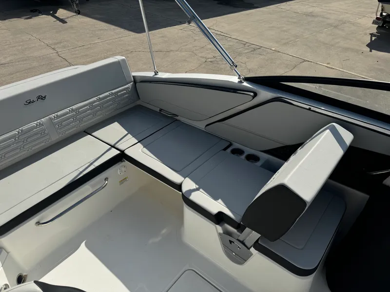 Slide: The Image of Sea Ray SPX 210 Outboard 2026 - 9