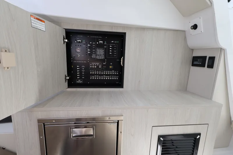 Slide: The Image of Cruisers 38 VTR 2026 - 40