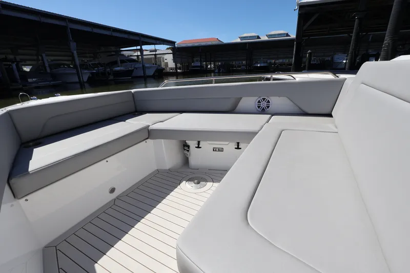 Slide: The Image of Cruisers 38 VTR 2026 - 48