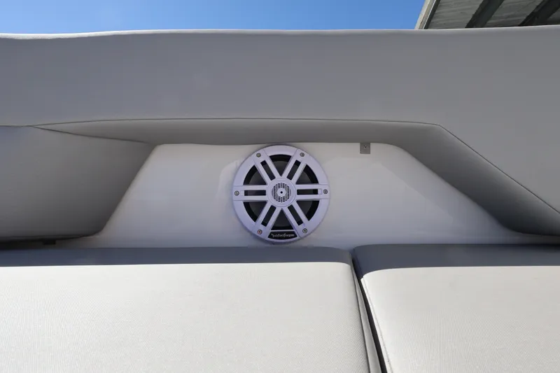 Slide: The Image of Cruisers 38 VTR 2026 - 51