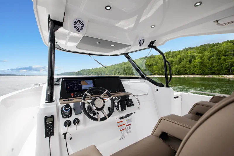 Slide: The Image of Cruisers Yachts 38 VTR 2026 - 15