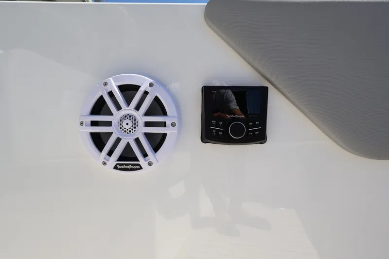 Slide: The Image of Cruisers Yachts 38 VTR 2026 - 56