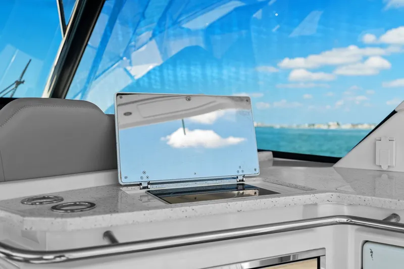 Slide: The Image of Aquila 36 2020 - 45