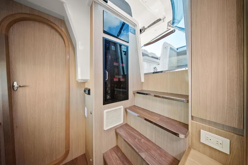 Slide: The Image of Aquila 36 2020 - 54