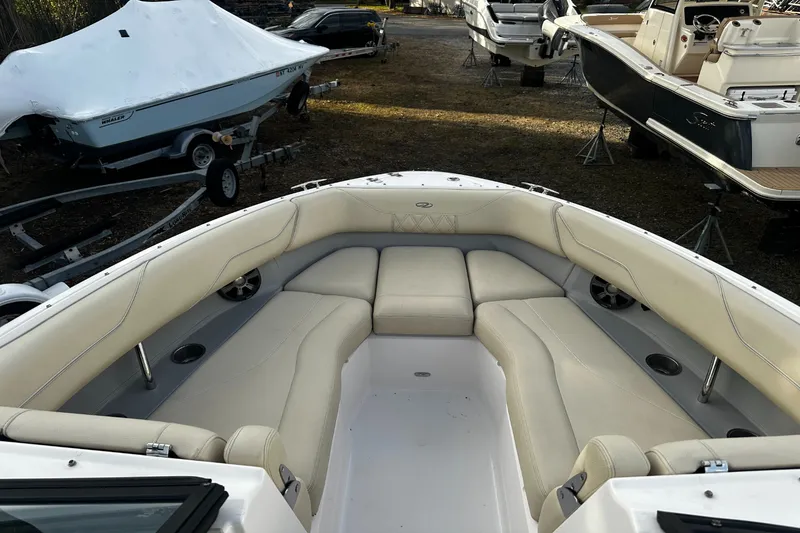 Slide: The Image of Regal LX4 2020 - 15